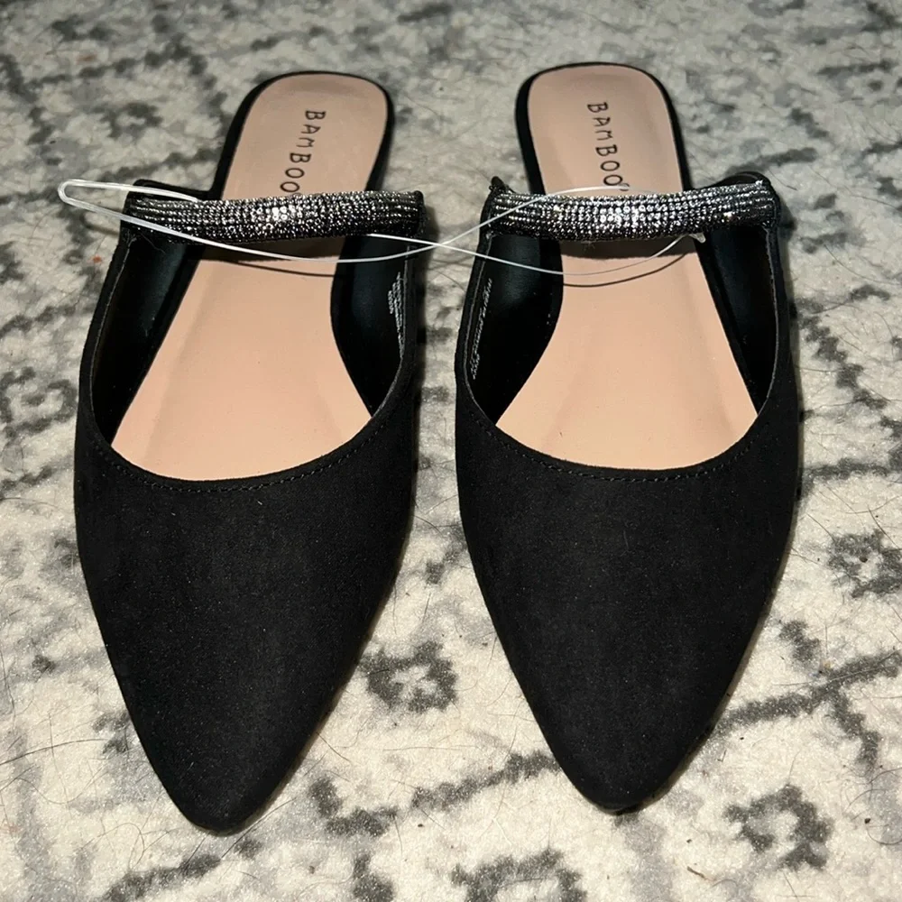 7.5 Bamboo Pointed Slip On with Bedazzled Strap. New without Tags - Picture 1 of 5